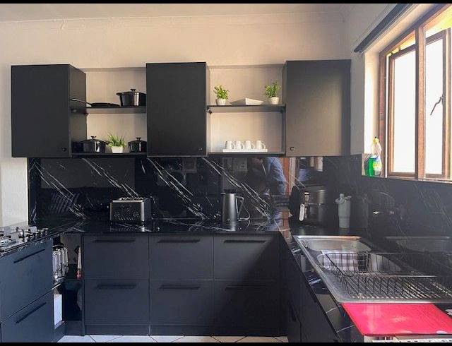 2 BEDROOM TOWNHOUSE FOR SALE IN MONDEOR